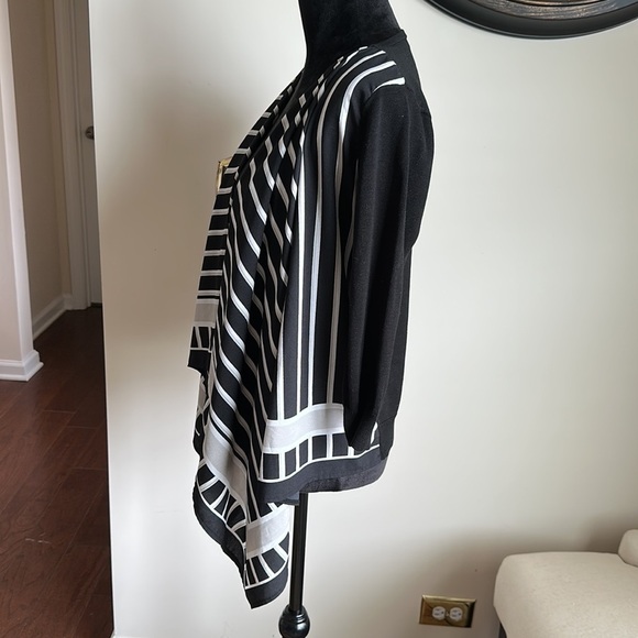 NEW York &  Co Lightweight Cardigan - Picture 2 of 9